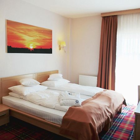 Hotel Leon&Spa Arad Exterior foto