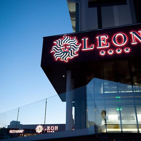 Hotel Leon&Spa Arad Exterior foto