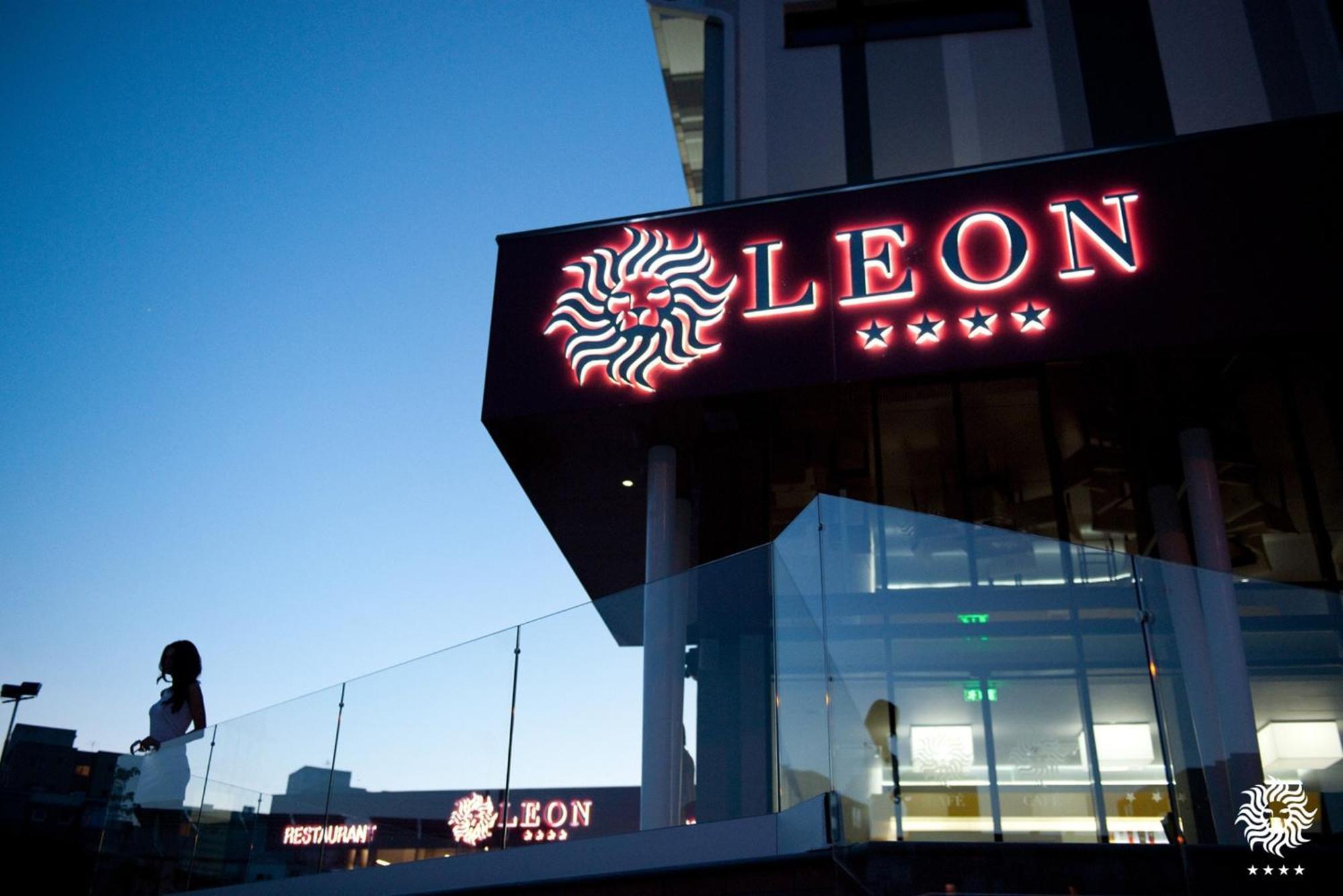 Hotel Leon&Spa Arad Exterior foto