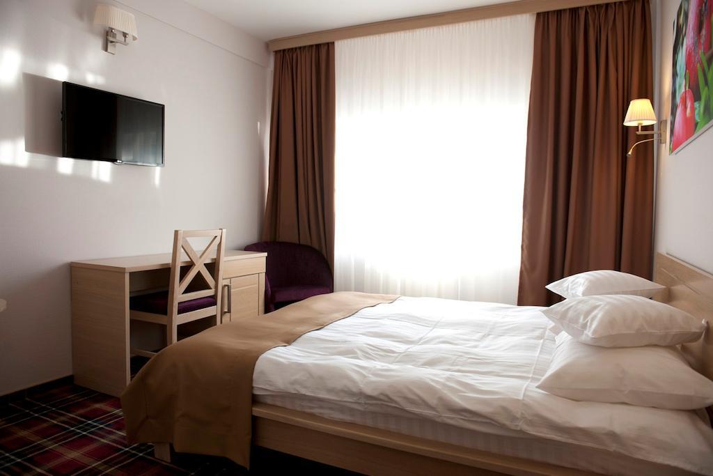 Hotel Leon&Spa Arad Zimmer foto