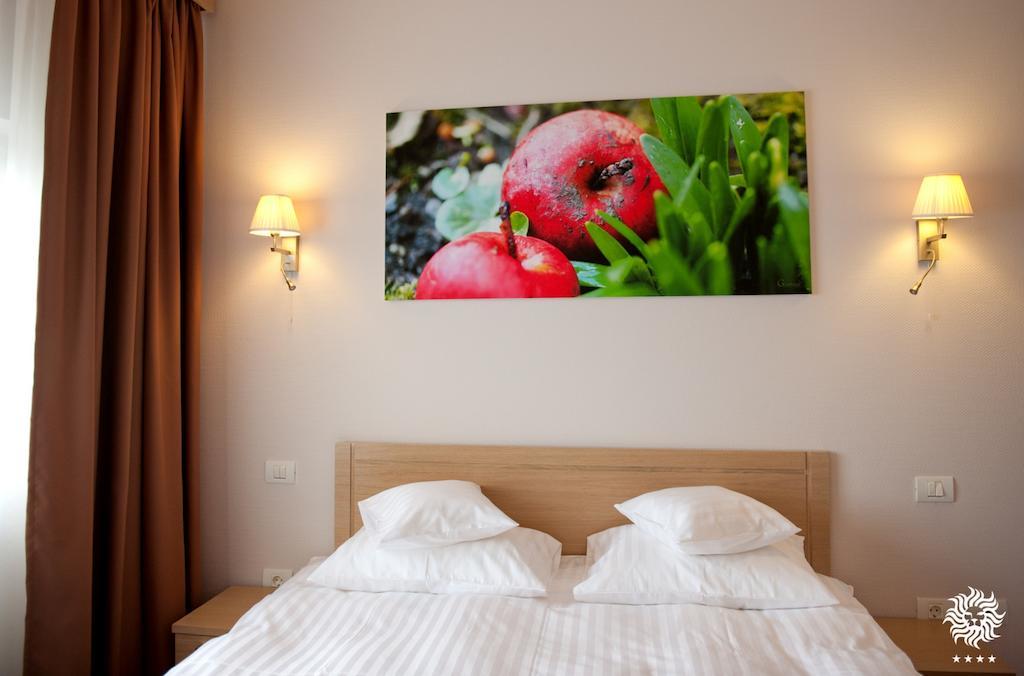 Hotel Leon&Spa Arad Zimmer foto